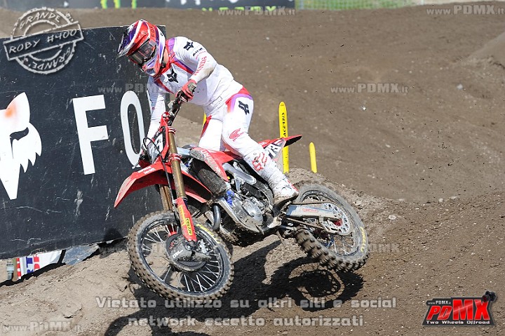 ROB_4259 (Copy).JPG